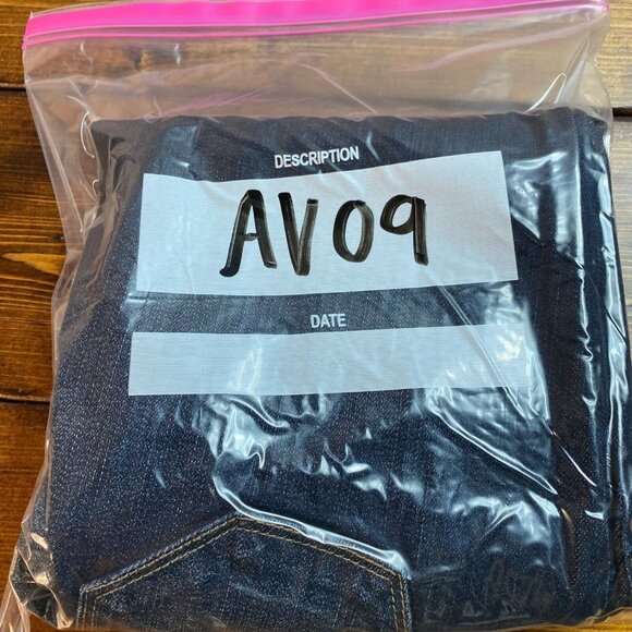 White House Black Market Jeans Women's Size 00 The Skimmer Ripped Dark Wash - Picture 11 of 11